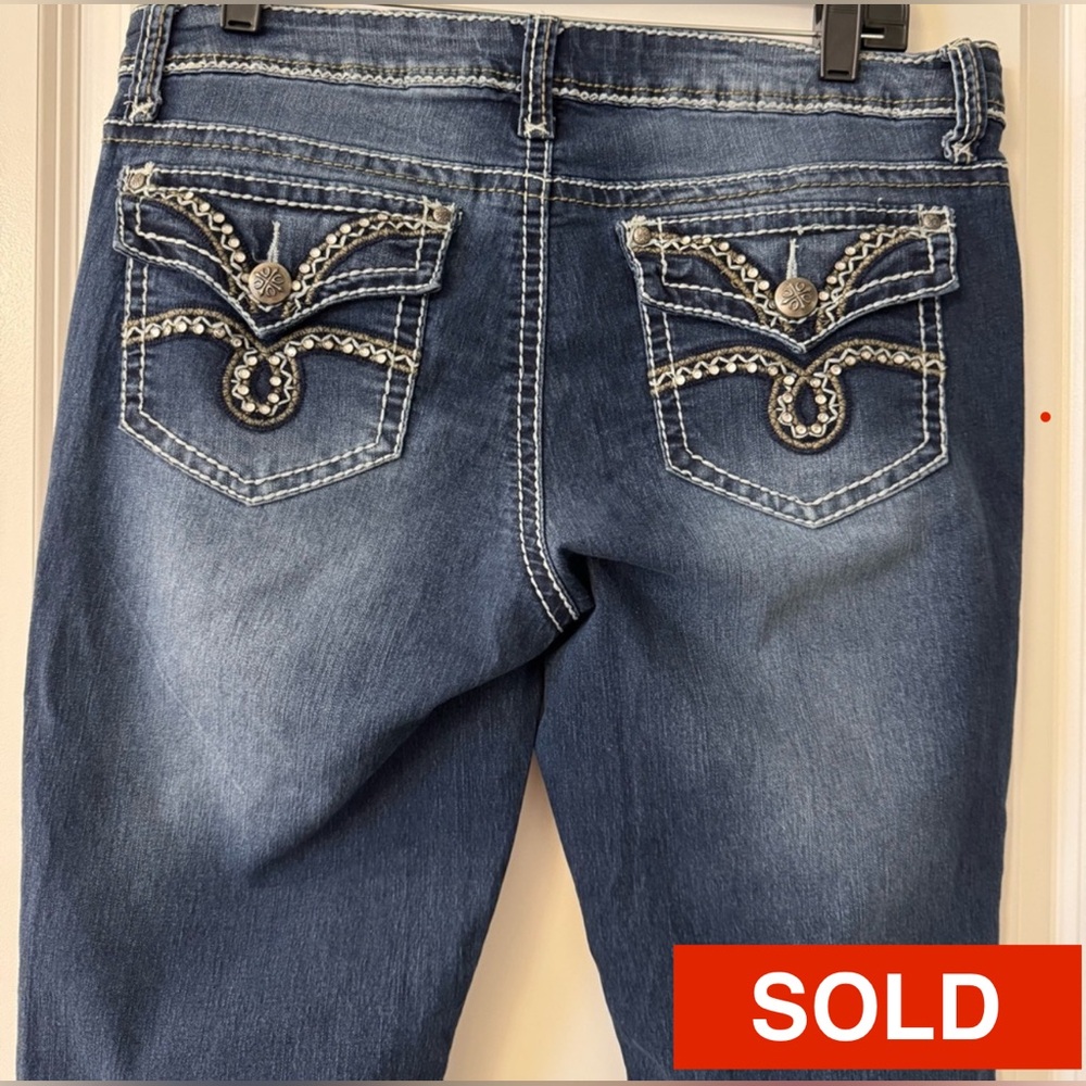 New Directions Weekend Medium Wash Blue Denim Embellished Pocket Jeans Stretch